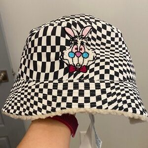 NWT - Disney Checkered Alice in Wonderland Bucket Hat